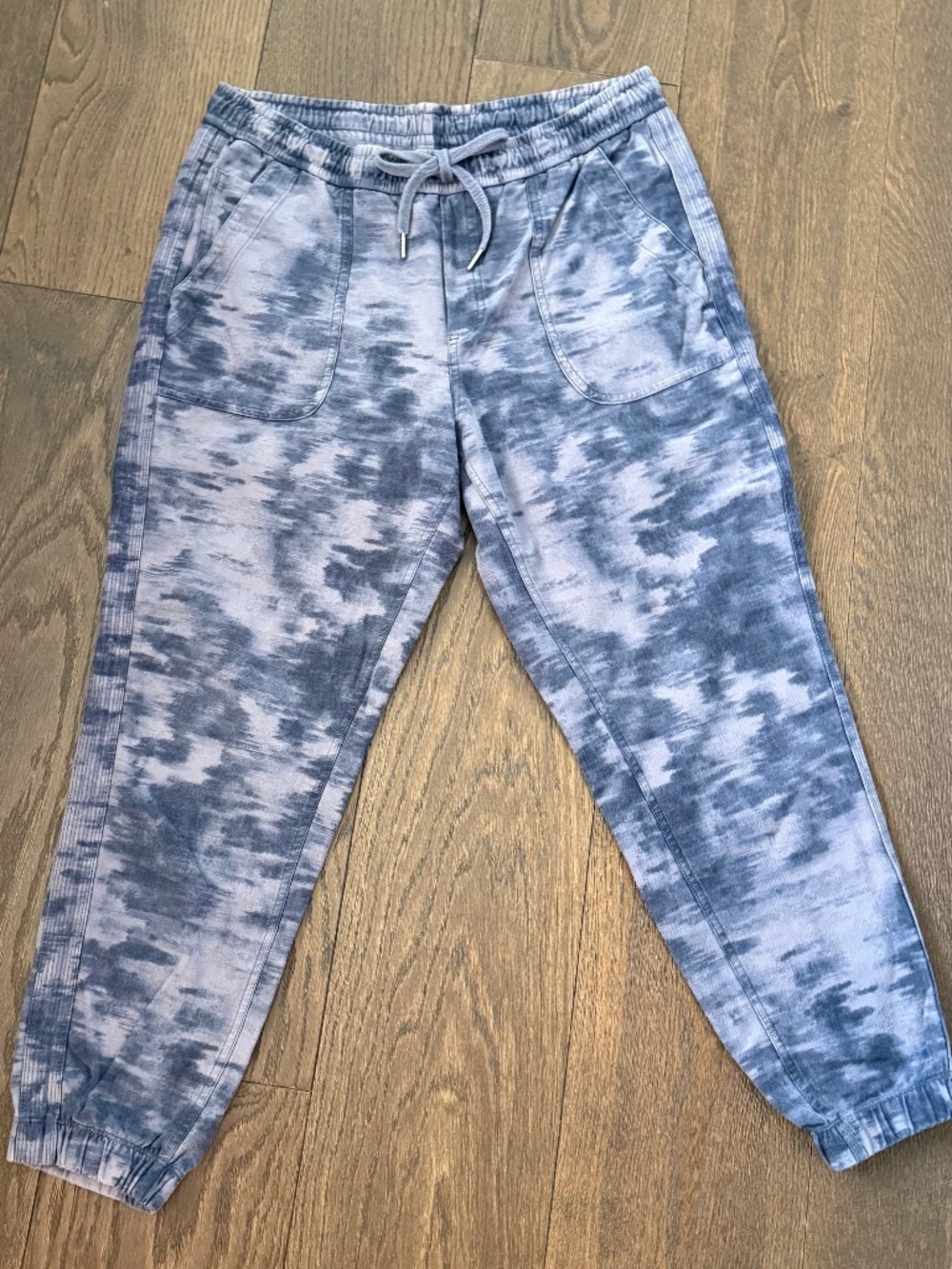 Athleta Marallon Printed Jogger Tie Dye Blue Gray Sweatpants Women's Size 14